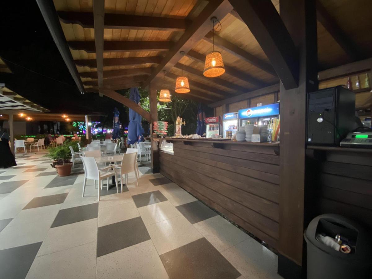 Center Park Hotel Velipoje Exterior photo