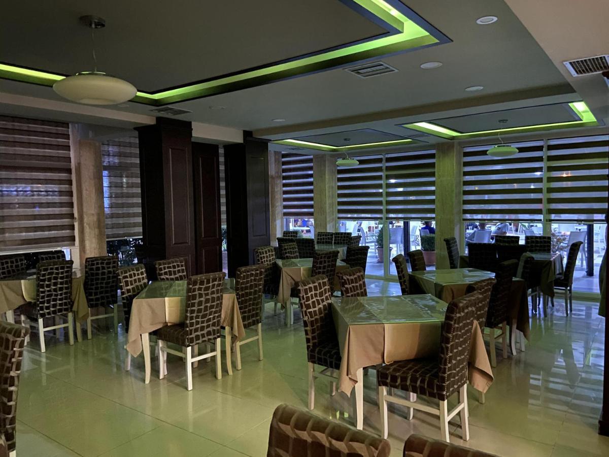 Center Park Hotel Velipoje Exterior photo